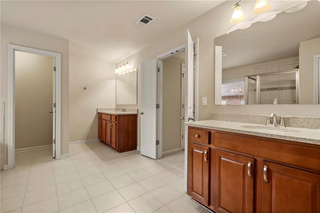 7755 Stratford Lane, Sandy Springs, Georgia 30350, 5 Bedrooms Bedrooms, ,4 BathroomsBathrooms,Residential,Sold,7755 Stratford Lane,6973085