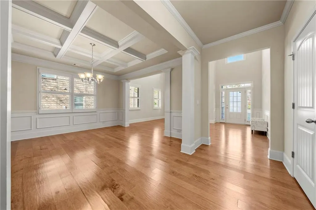 7755 Stratford Lane, Sandy Springs, Georgia 30350, 5 Bedrooms Bedrooms, ,4 BathroomsBathrooms,Residential,Sold,7755 Stratford Lane,6973085