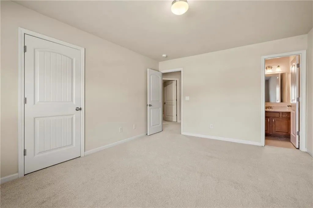 7755 Stratford Lane, Sandy Springs, Georgia 30350, 5 Bedrooms Bedrooms, ,4 BathroomsBathrooms,Residential,Sold,7755 Stratford Lane,6973085