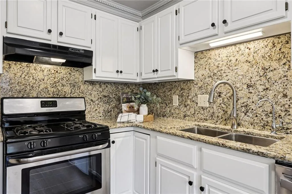 Who doesn't love a gas range?