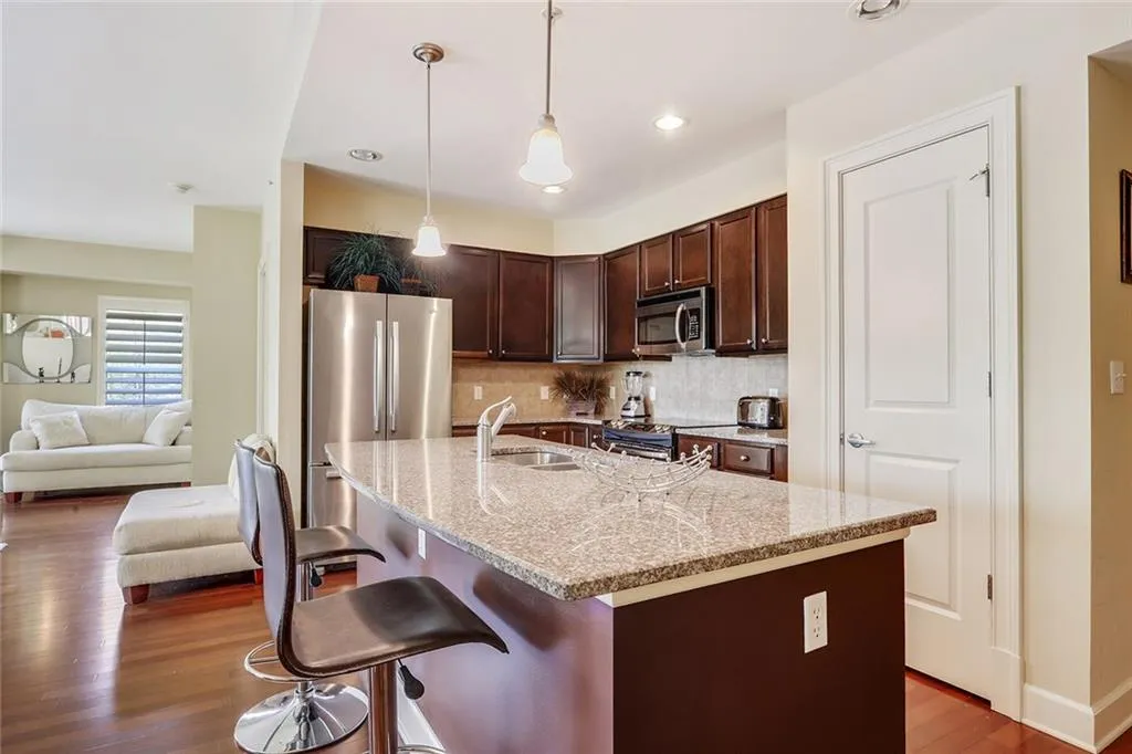 200 River Vista Drive Unit 237, Atlanta, Georgia 30339, 2 Bedrooms Bedrooms, ,2 BathroomsBathrooms,Residential,Sold,200 River Vista Drive Unit 237,5995834