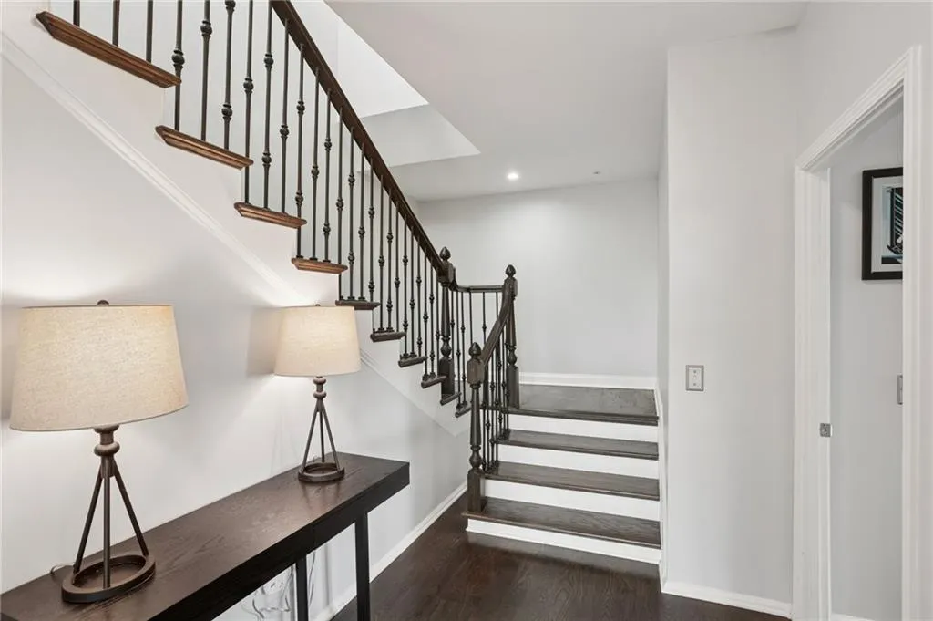 3334 Peachtree Road Ne Unit 1908, Atlanta, Georgia 30326, 3 Bedrooms Bedrooms, ,3 BathroomsBathrooms,Residential,For Sale,3334 Peachtree Road Ne Unit 1908,7652925