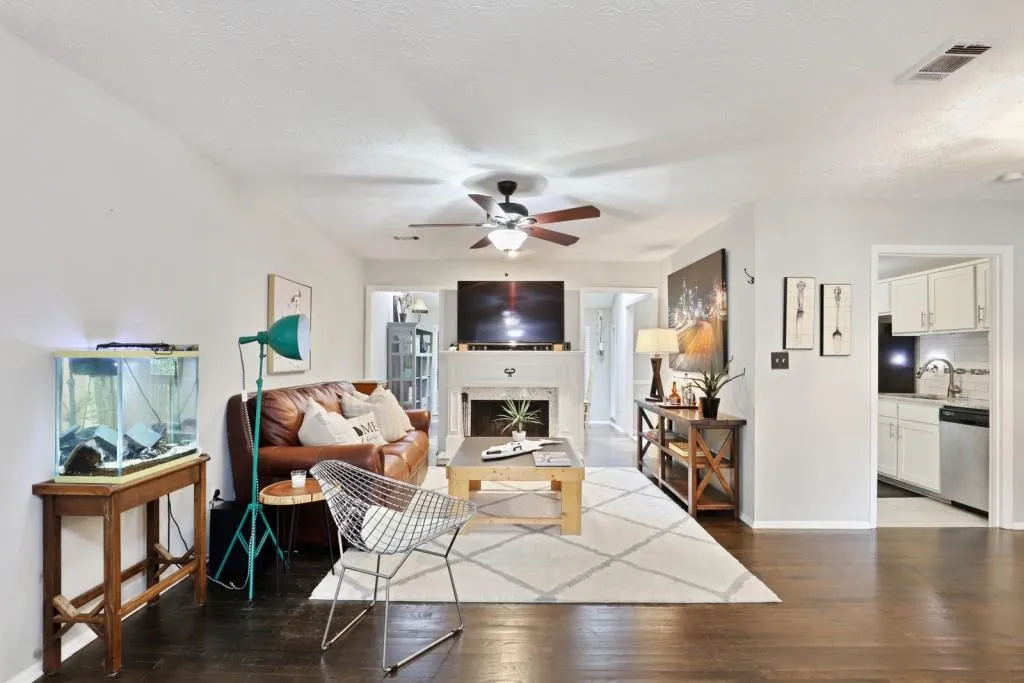 8740 Roswell Road Unit 2-g, Sandy Springs, Georgia 30350, 2 Bedrooms Bedrooms, ,2 BathroomsBathrooms,Residential,Sold,8740 Roswell Road Unit 2-g,6912686
