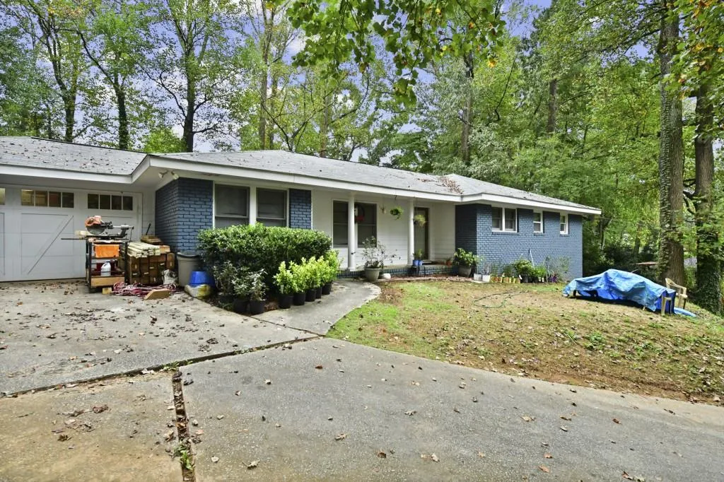 495 Valley Lane Ne, Atlanta, Georgia 30328, 3 Bedrooms Bedrooms, ,2 BathroomsBathrooms,Residential,Sold,495 Valley Lane Ne,6957654