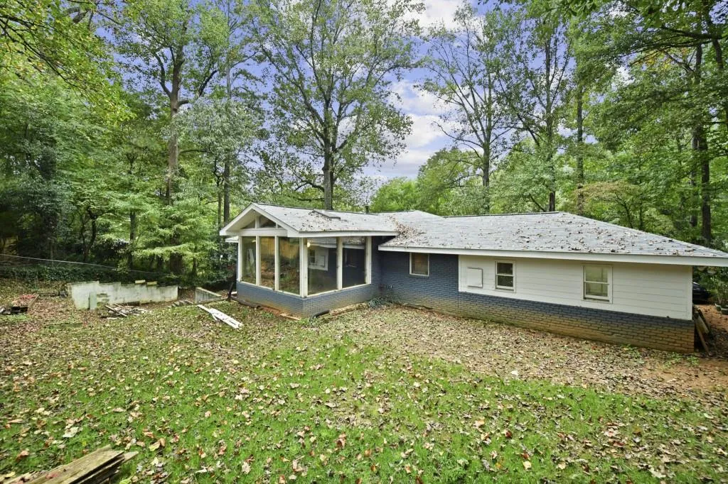 495 Valley Lane Ne, Atlanta, Georgia 30328, 3 Bedrooms Bedrooms, ,2 BathroomsBathrooms,Residential,Sold,495 Valley Lane Ne,6957654