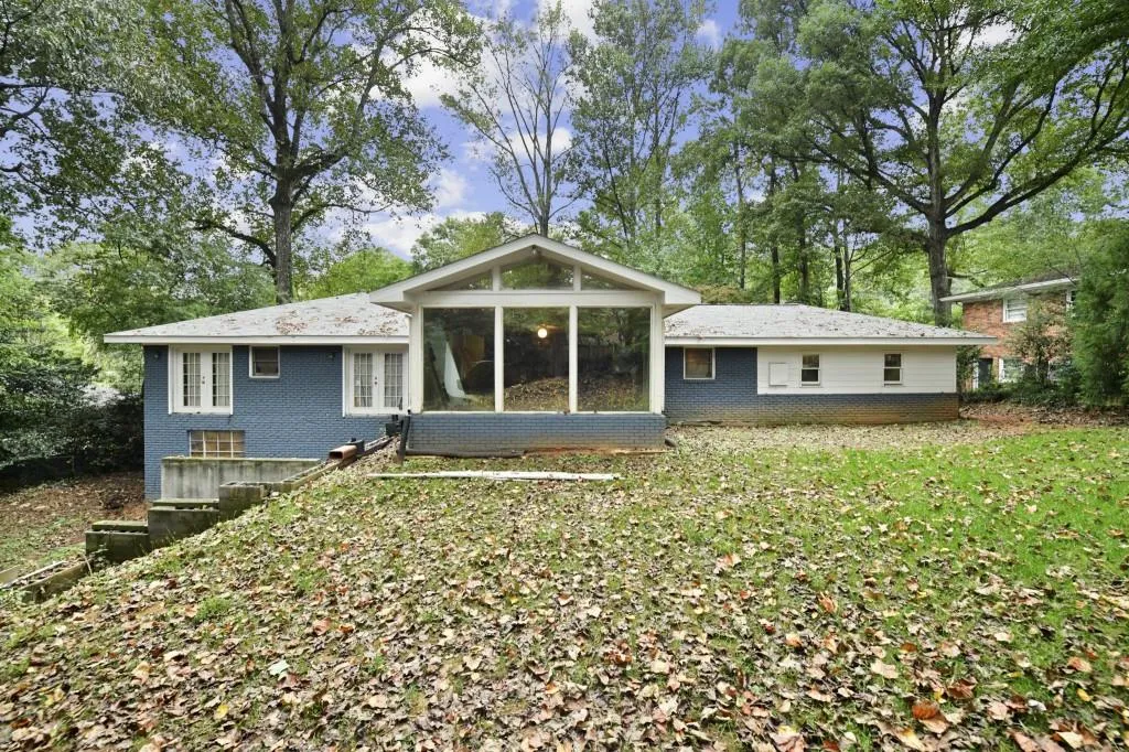 495 Valley Lane Ne, Atlanta, Georgia 30328, 3 Bedrooms Bedrooms, ,2 BathroomsBathrooms,Residential,Sold,495 Valley Lane Ne,6957654
