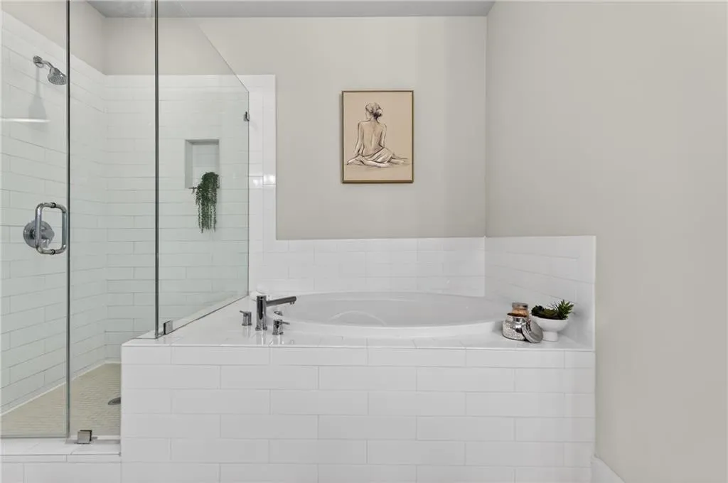 6069 Boylston Drive, Atlanta, Georgia 30328, 3 Bedrooms Bedrooms, ,3 BathroomsBathrooms,Residential,For Sale,6069 Boylston Drive,7719068