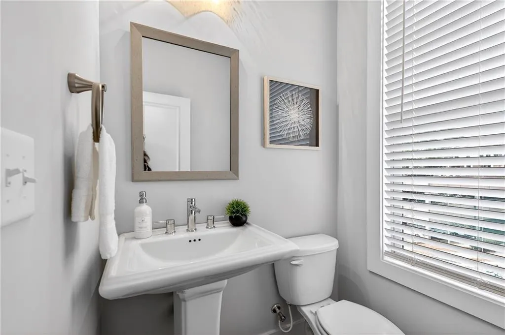 6069 Boylston Drive, Atlanta, Georgia 30328, 3 Bedrooms Bedrooms, ,3 BathroomsBathrooms,Residential,For Sale,6069 Boylston Drive,7719068