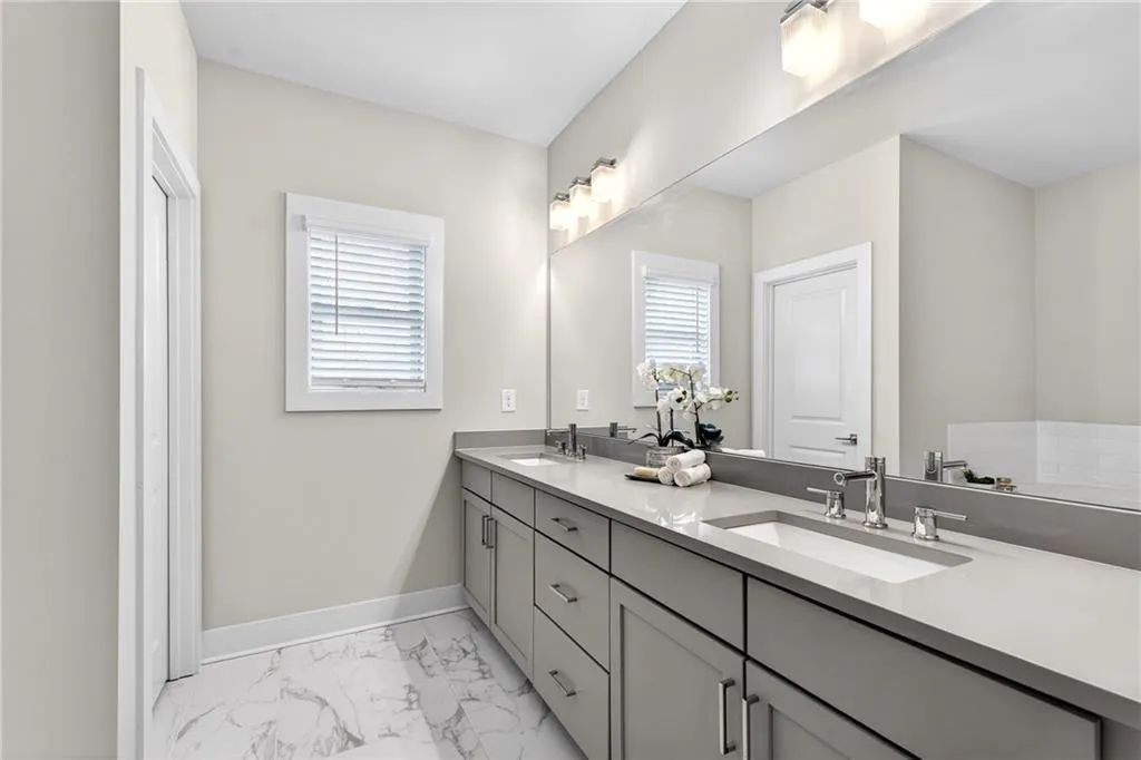 6069 Boylston Drive, Atlanta, Georgia 30328, 3 Bedrooms Bedrooms, ,3 BathroomsBathrooms,Residential,For Sale,6069 Boylston Drive,7719068