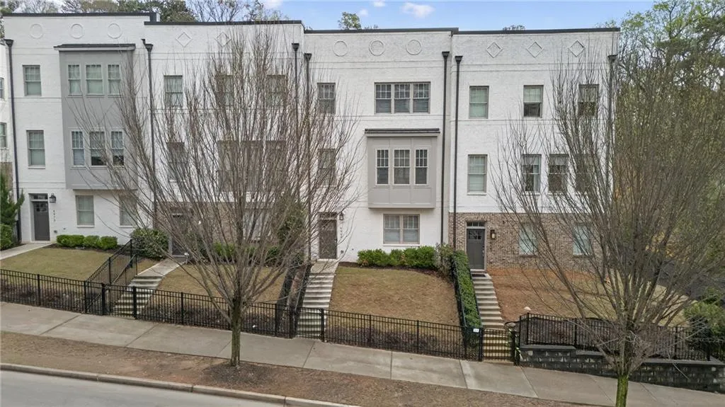 6069 Boylston Drive, Atlanta, Georgia 30328, 3 Bedrooms Bedrooms, ,3 BathroomsBathrooms,Residential,For Sale,6069 Boylston Drive,7719068