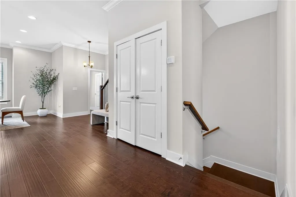 6069 Boylston Drive, Atlanta, Georgia 30328, 3 Bedrooms Bedrooms, ,3 BathroomsBathrooms,Residential,For Sale,6069 Boylston Drive,7719068