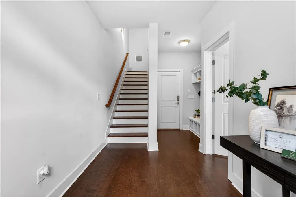 6069 Boylston Drive, Atlanta, Georgia 30328, 3 Bedrooms Bedrooms, ,3 BathroomsBathrooms,Residential,For Sale,6069 Boylston Drive,7719068