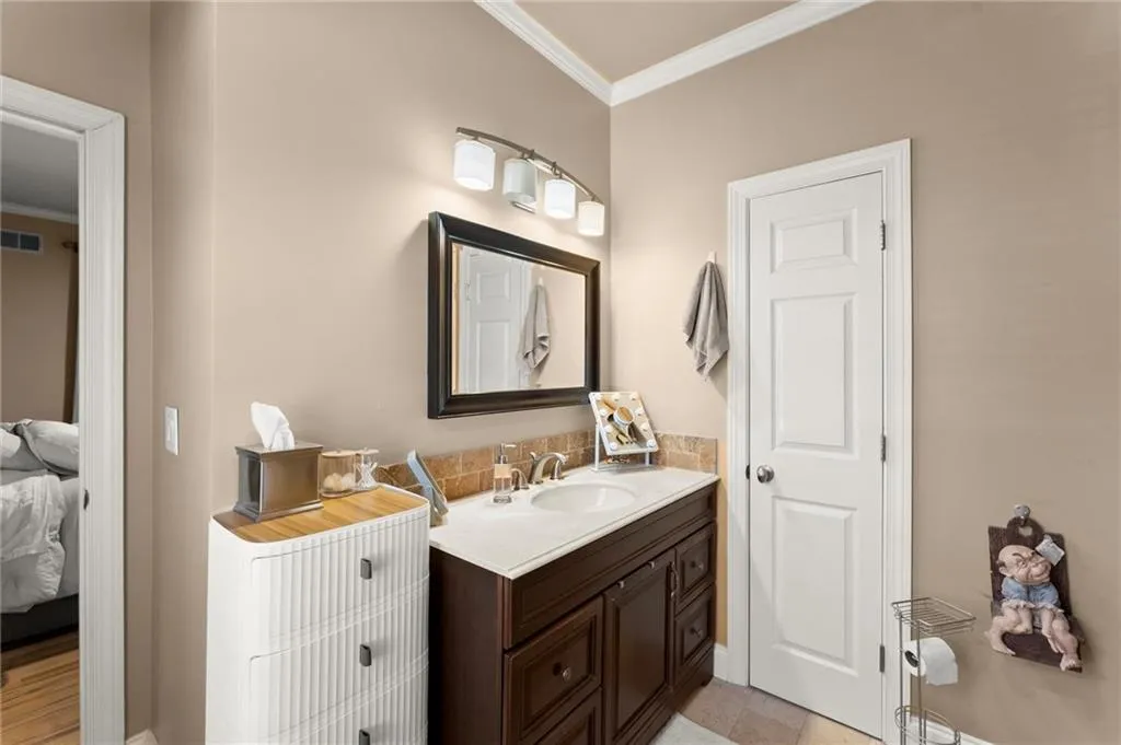 300 Morganshire Pl, Atlanta, Georgia 30350, 6 Bedrooms Bedrooms, ,5 BathroomsBathrooms,Residential,Sold,300 Morganshire Pl,7577244