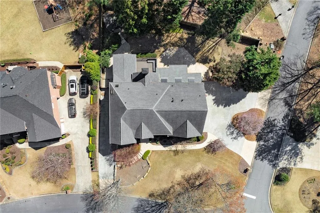 300 Morganshire Pl, Atlanta, Georgia 30350, 6 Bedrooms Bedrooms, ,5 BathroomsBathrooms,Residential,Sold,300 Morganshire Pl,7577244