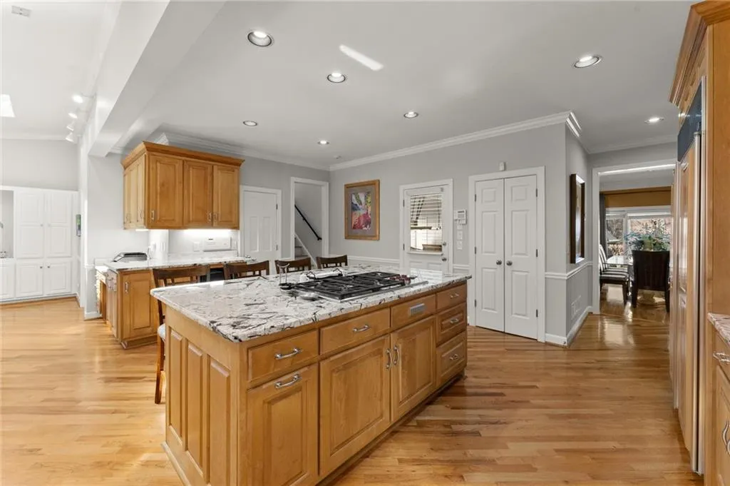 300 Morganshire Pl, Atlanta, Georgia 30350, 6 Bedrooms Bedrooms, ,5 BathroomsBathrooms,Residential,Sold,300 Morganshire Pl,7577244