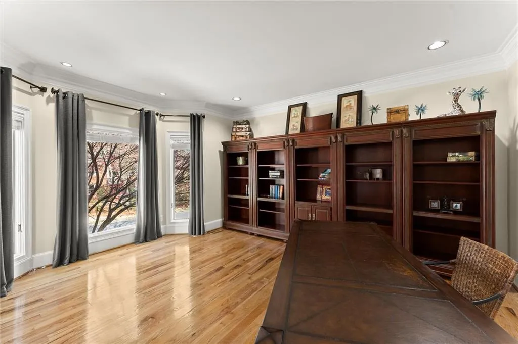 Oversized Office/Formal
