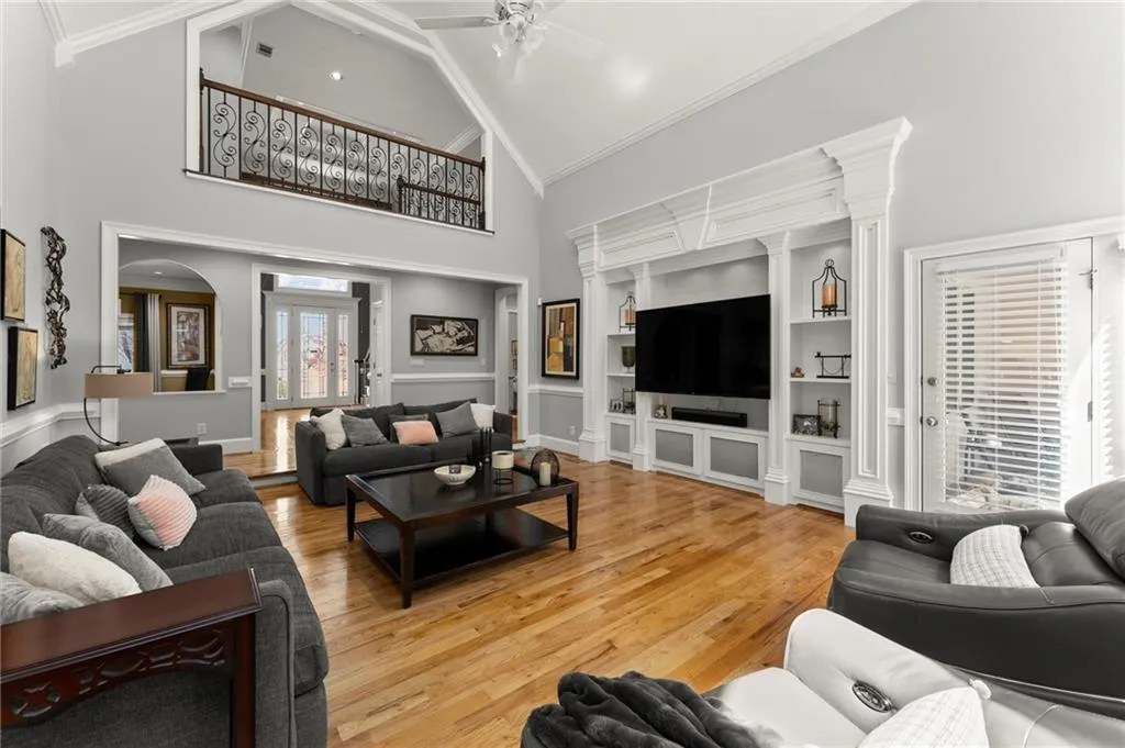 300 Morganshire Pl, Atlanta, Georgia 30350, 6 Bedrooms Bedrooms, ,5 BathroomsBathrooms,Residential,Sold,300 Morganshire Pl,7577244