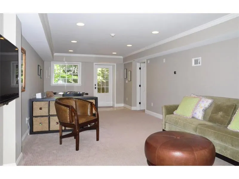 6265 River Shore Parkway, Sandy Springs, Georgia 30328, 4 Bedrooms Bedrooms, ,2 BathroomsBathrooms,Residential,Sold,6265 River Shore Parkway,5881860