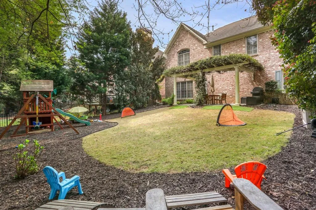 540 Wembley Circle, Atlanta, Georgia 30328, 3 Bedrooms Bedrooms, ,3 BathroomsBathrooms,Residential,Sold,540 Wembley Circle,6531153