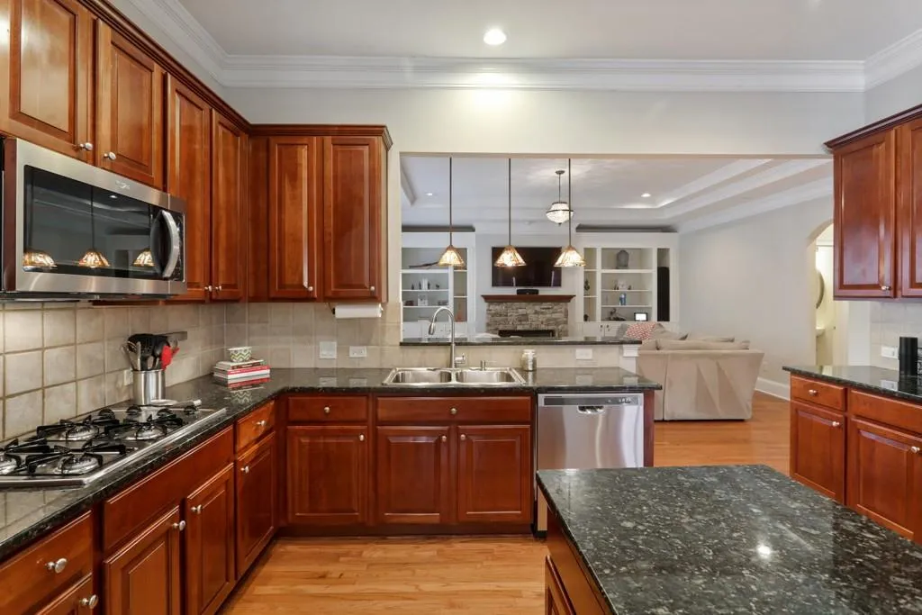 540 Wembley Circle, Atlanta, Georgia 30328, 3 Bedrooms Bedrooms, ,3 BathroomsBathrooms,Residential,Sold,540 Wembley Circle,6531153