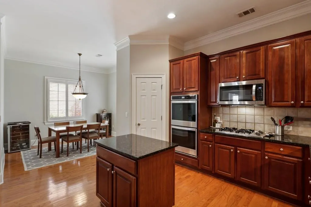 540 Wembley Circle, Atlanta, Georgia 30328, 3 Bedrooms Bedrooms, ,3 BathroomsBathrooms,Residential,Sold,540 Wembley Circle,6531153