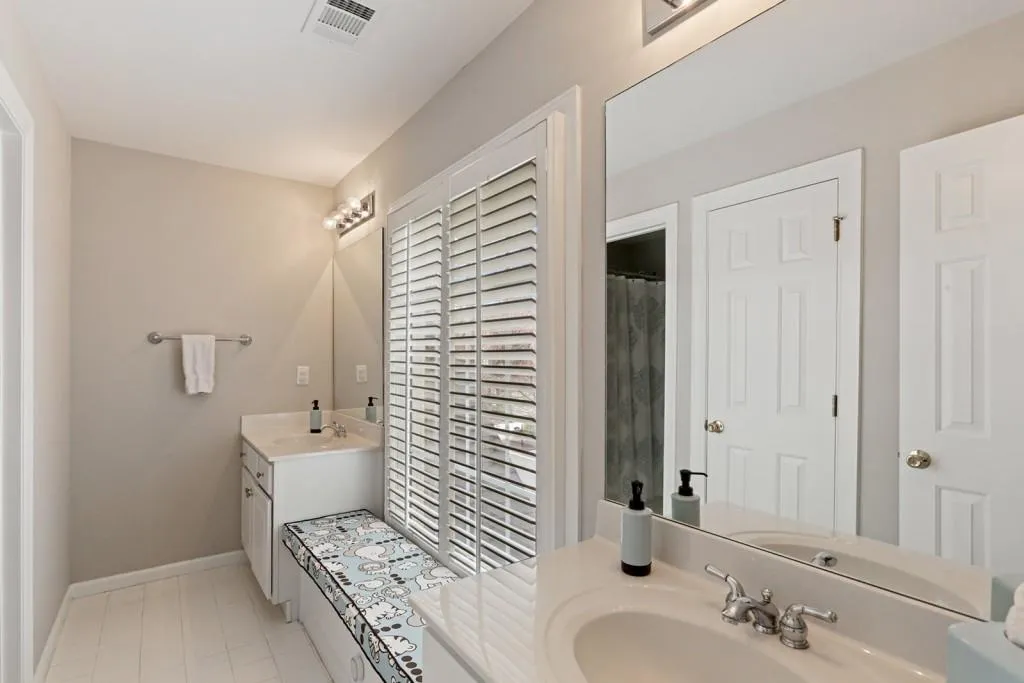 540 Wembley Circle, Atlanta, Georgia 30328, 3 Bedrooms Bedrooms, ,3 BathroomsBathrooms,Residential,Sold,540 Wembley Circle,6531153