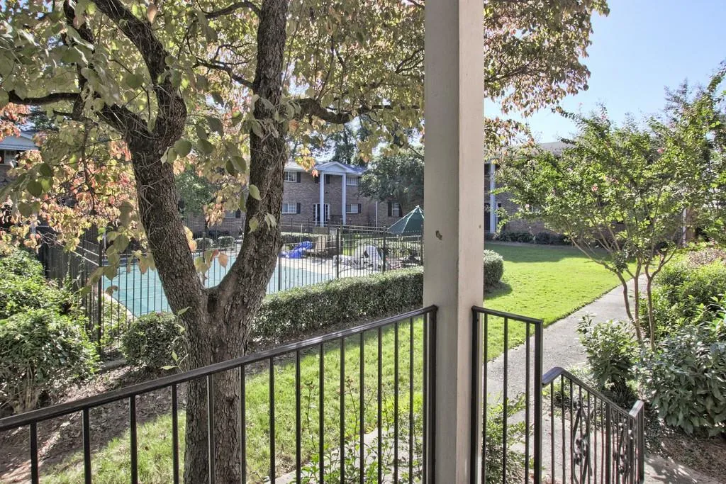 315 Hilderbrand Drive Unit C7, Sandy Springs, Georgia 30328, 2 Bedrooms Bedrooms, ,1 BathroomBathrooms,Residential,Sold,315 Hilderbrand Drive Unit C7,6796520