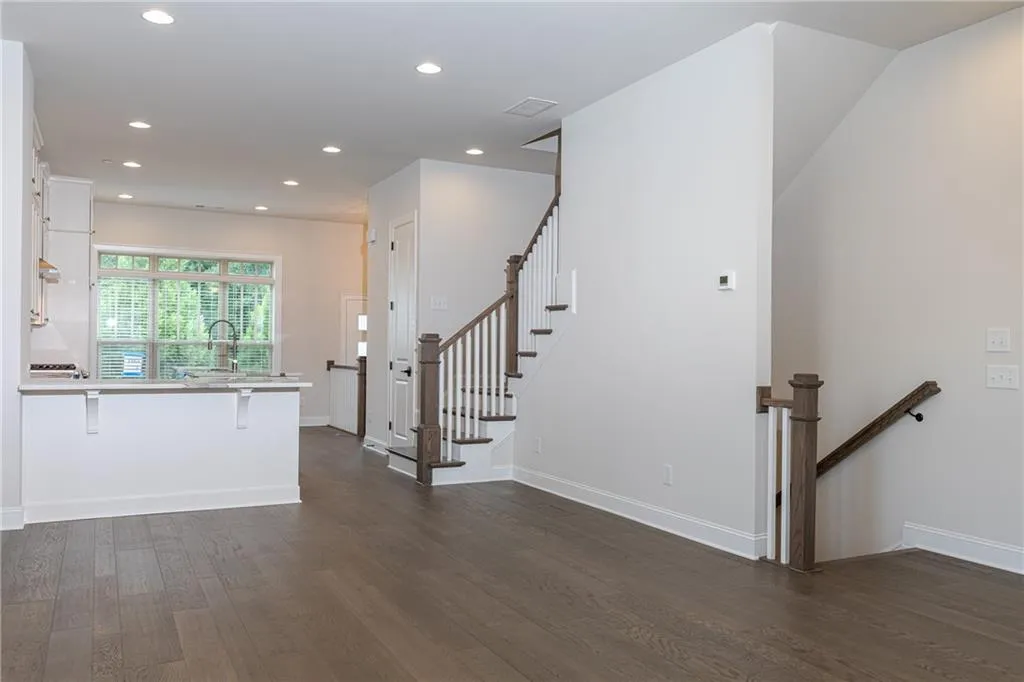 4343 Parkside Place Unit 1, Sandy Springs, Georgia 30342, 3 Bedrooms Bedrooms, ,3 BathroomsBathrooms,Residential,Sold,4343 Parkside Place Unit 1,6605253