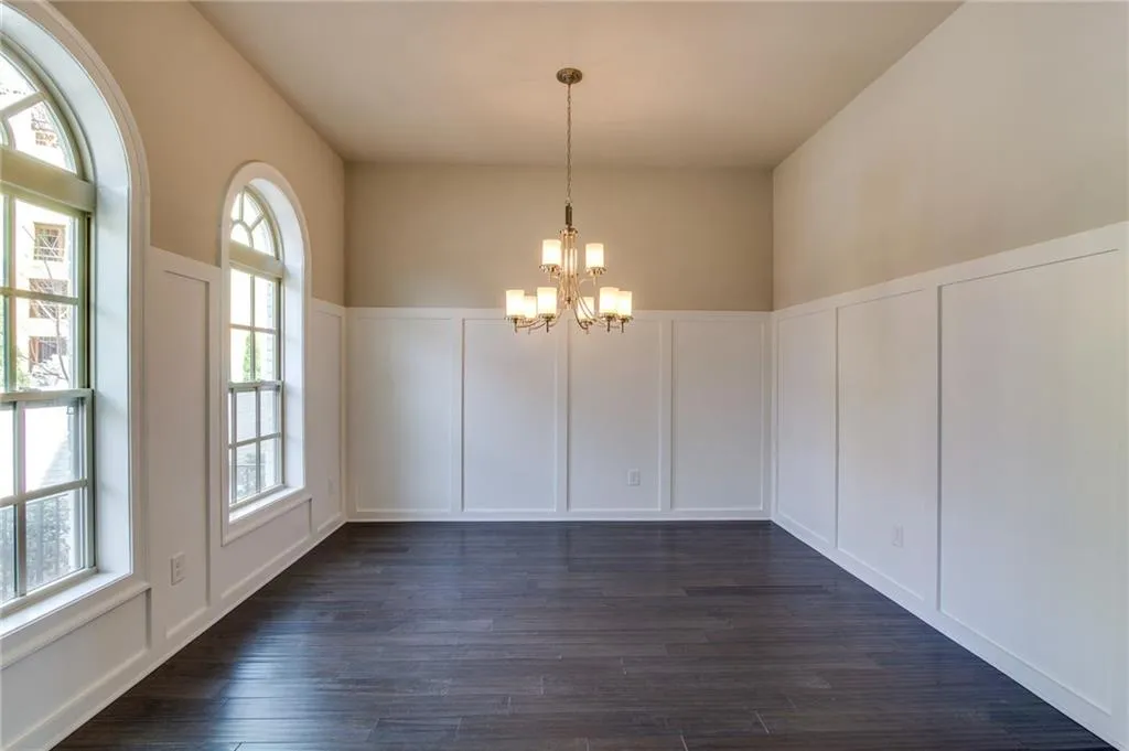 4206 Deming Circle, Atlanta, Georgia 30342, 3 Bedrooms Bedrooms, ,3 BathroomsBathrooms,Residential,Sold,4206 Deming Circle,5714872