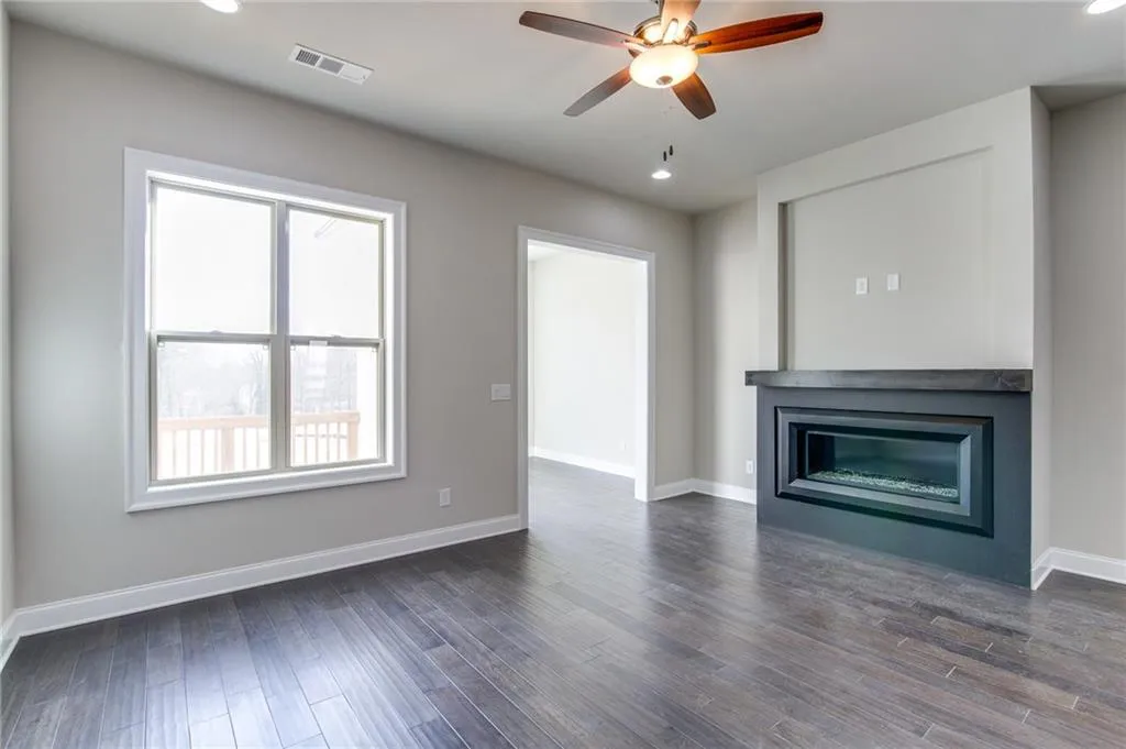 4206 Deming Circle, Atlanta, Georgia 30342, 3 Bedrooms Bedrooms, ,3 BathroomsBathrooms,Residential,Sold,4206 Deming Circle,5714872