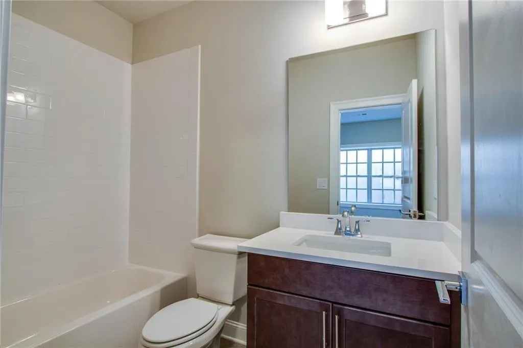 4206 Deming Circle, Atlanta, Georgia 30342, 3 Bedrooms Bedrooms, ,3 BathroomsBathrooms,Residential,Sold,4206 Deming Circle,5714872