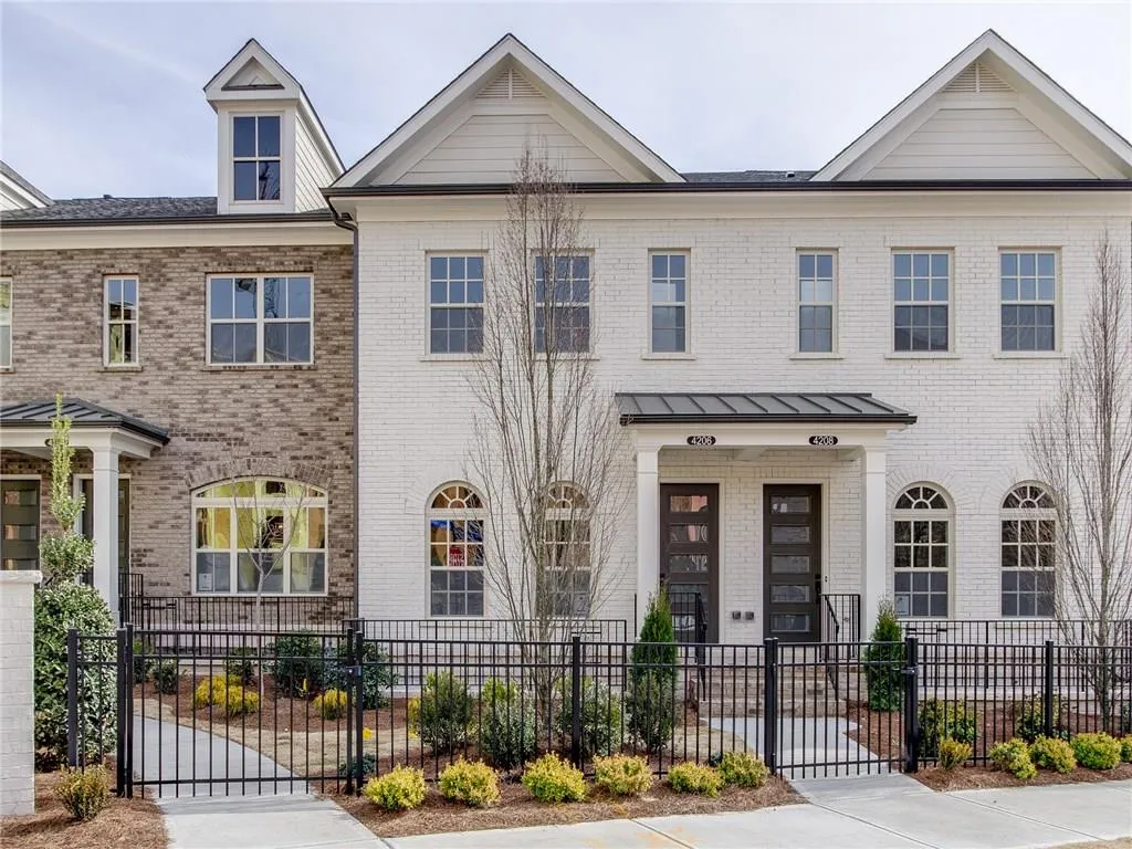 4206 Deming Circle, Atlanta, Georgia 30342, 3 Bedrooms Bedrooms, ,3 BathroomsBathrooms,Residential,Sold,4206 Deming Circle,5714872