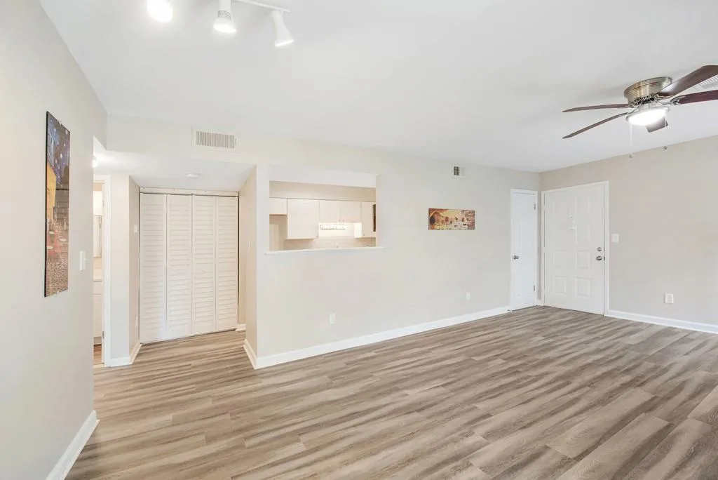 8001 Wingate Way Unit 8001, Sandy Springs, Georgia 30350, 1 Bedroom Bedrooms, ,1 BathroomBathrooms,Residential,Sold,8001 Wingate Way Unit 8001,6811327