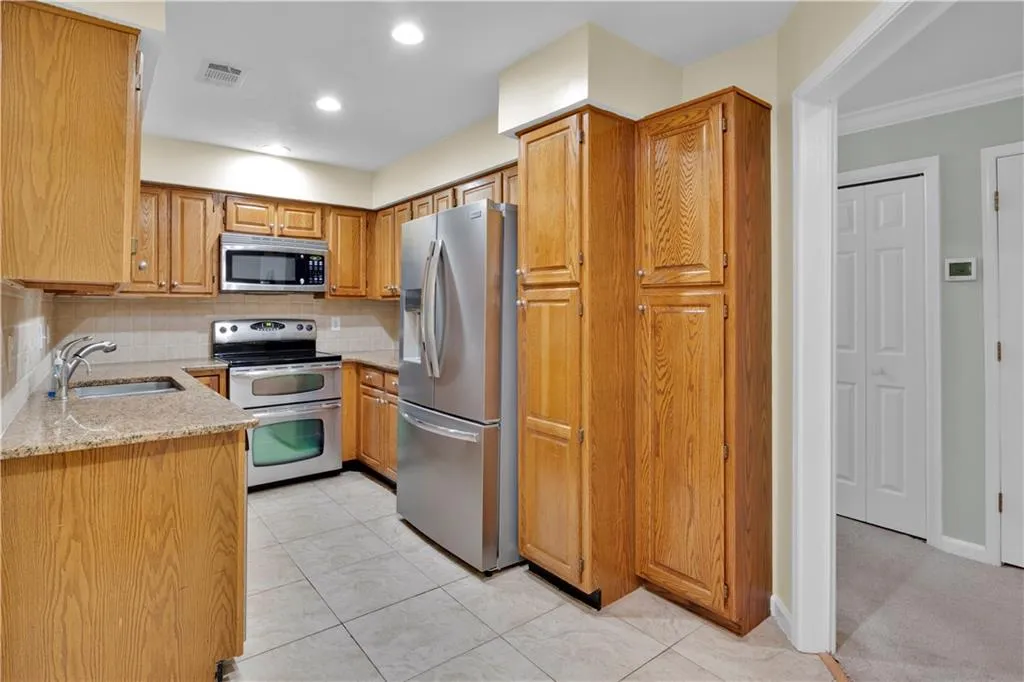 26204 Plantation Drive Ne, Atlanta, Georgia 30324, 3 Bedrooms Bedrooms, ,2 BathroomsBathrooms,Residential,For Sale,26204 Plantation Drive Ne,7631638