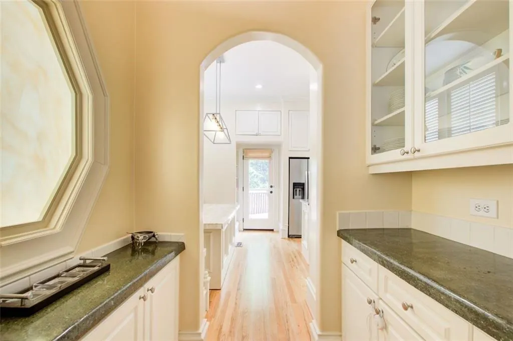 Butler's Pantry