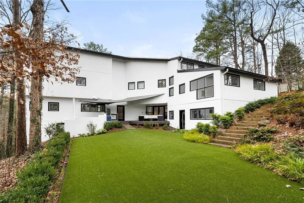 5280 N Powers Ferry Road, Atlanta, Georgia 30327, 4 Bedrooms Bedrooms, ,4 BathroomsBathrooms,Residential,Sold,5280 N Powers Ferry Road,6991280