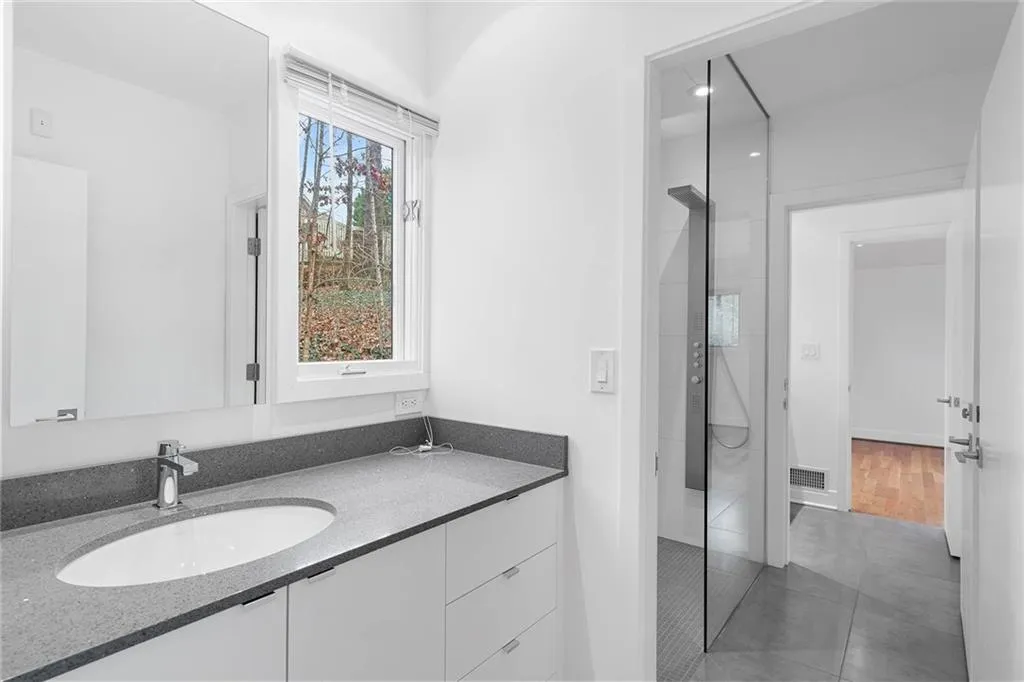 5280 N Powers Ferry Road, Atlanta, Georgia 30327, 4 Bedrooms Bedrooms, ,4 BathroomsBathrooms,Residential,Sold,5280 N Powers Ferry Road,6991280