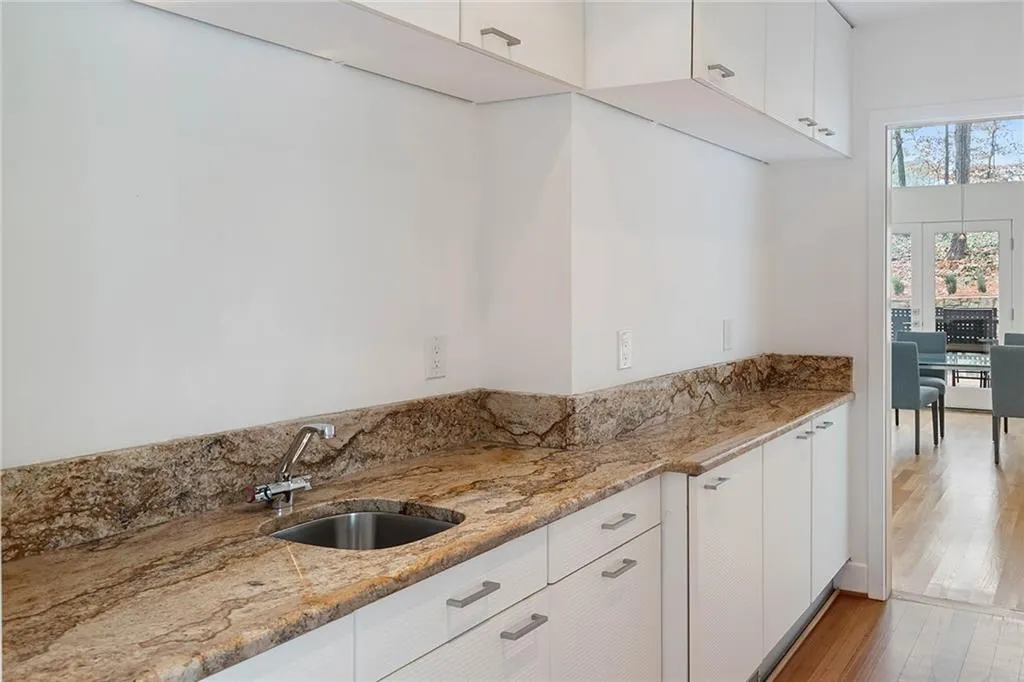 5280 N Powers Ferry Road, Atlanta, Georgia 30327, 4 Bedrooms Bedrooms, ,4 BathroomsBathrooms,Residential,Sold,5280 N Powers Ferry Road,6991280