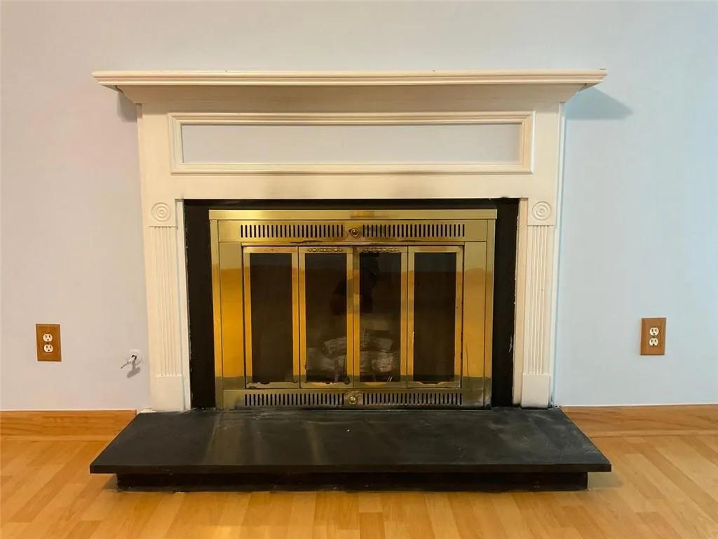 702 Vicksburg Place, Sandy Springs, Georgia 30350, 3 Bedrooms Bedrooms, ,2 BathroomsBathrooms,Residential,Sold,702 Vicksburg Place,6925528