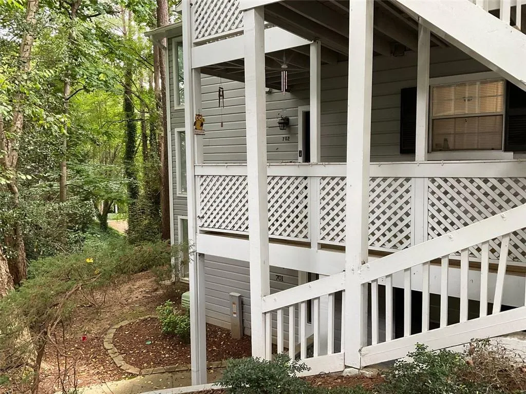 702 Vicksburg Place, Sandy Springs, Georgia 30350, 3 Bedrooms Bedrooms, ,2 BathroomsBathrooms,Residential,Sold,702 Vicksburg Place,6925528
