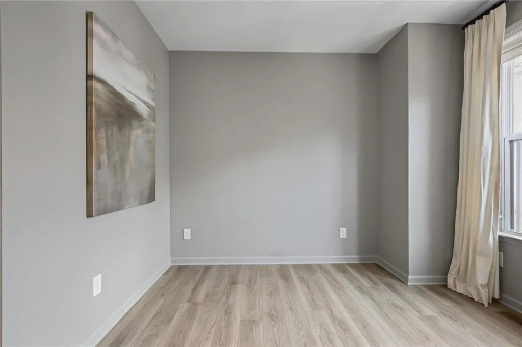 121 Chestnut Circle Ne, Atlanta, Georgia 30342, 2 Bedrooms Bedrooms, ,2 BathroomsBathrooms,Residential,For Sale,121 Chestnut Circle Ne,7663696