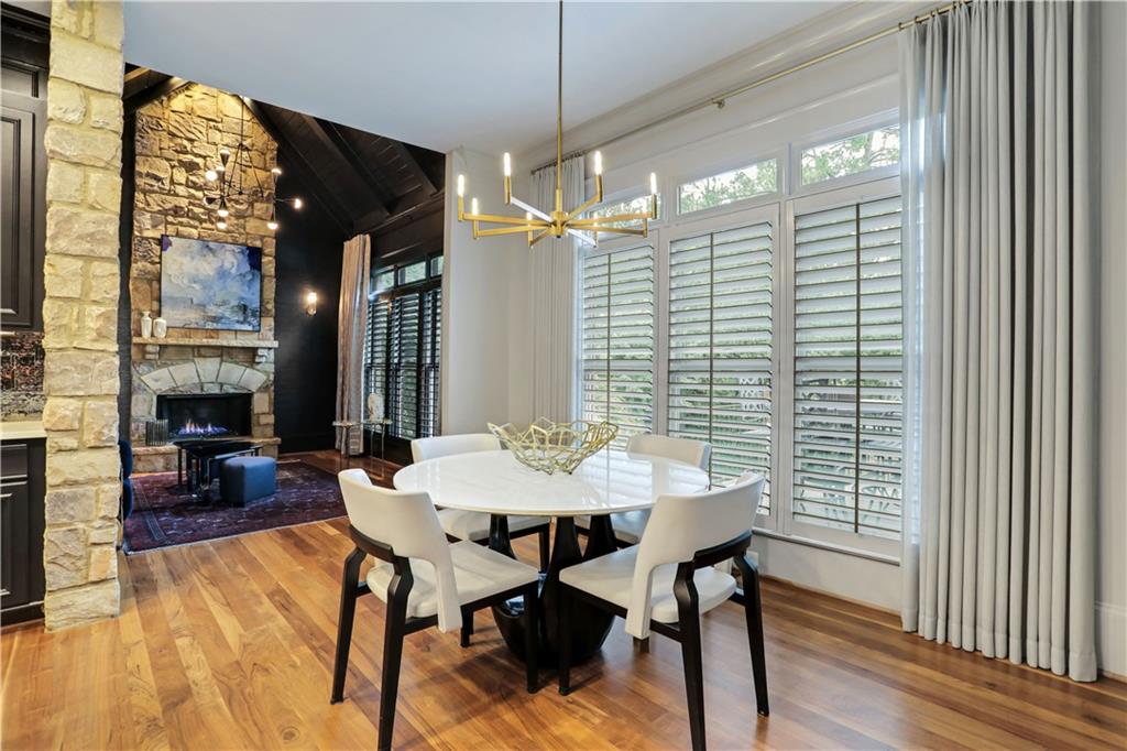 550 Trimble Lake Court, Sandy Springs, Georgia 30342, 5 Bedrooms Bedrooms, ,5 BathroomsBathrooms,Residential,Sold,550 Trimble Lake Court,7289500