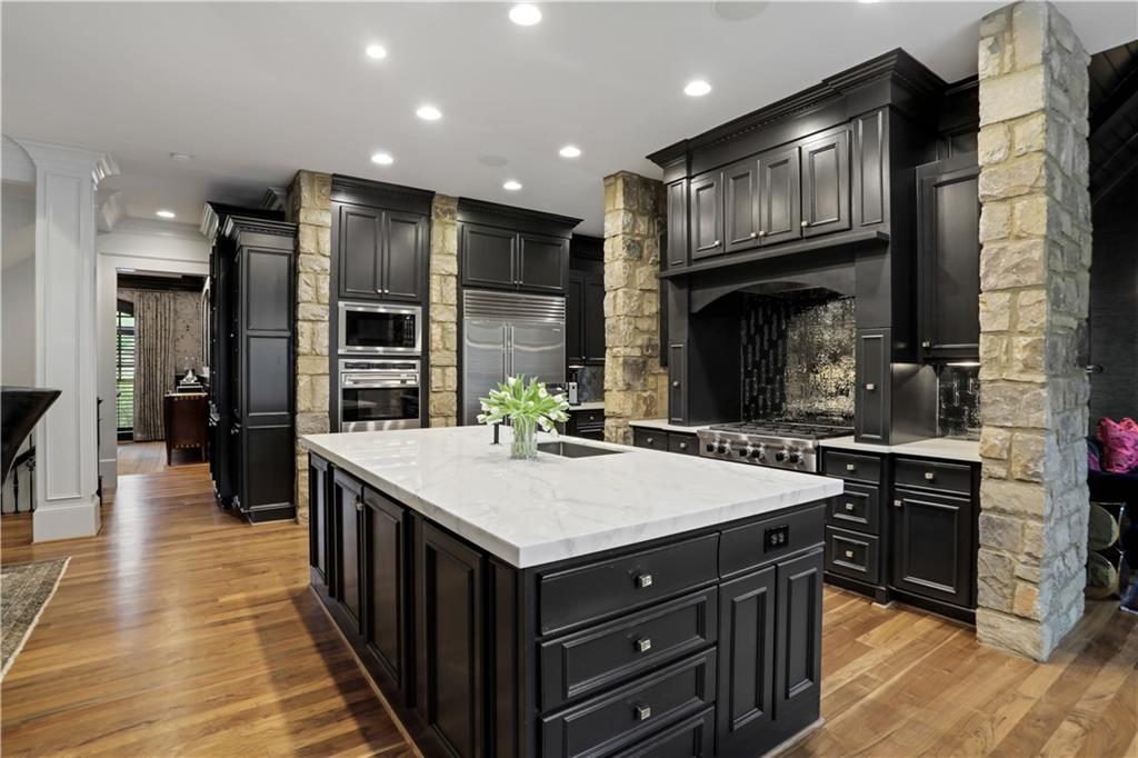 550 Trimble Lake Court, Sandy Springs, Georgia 30342, 5 Bedrooms Bedrooms, ,5 BathroomsBathrooms,Residential,Sold,550 Trimble Lake Court,7289500