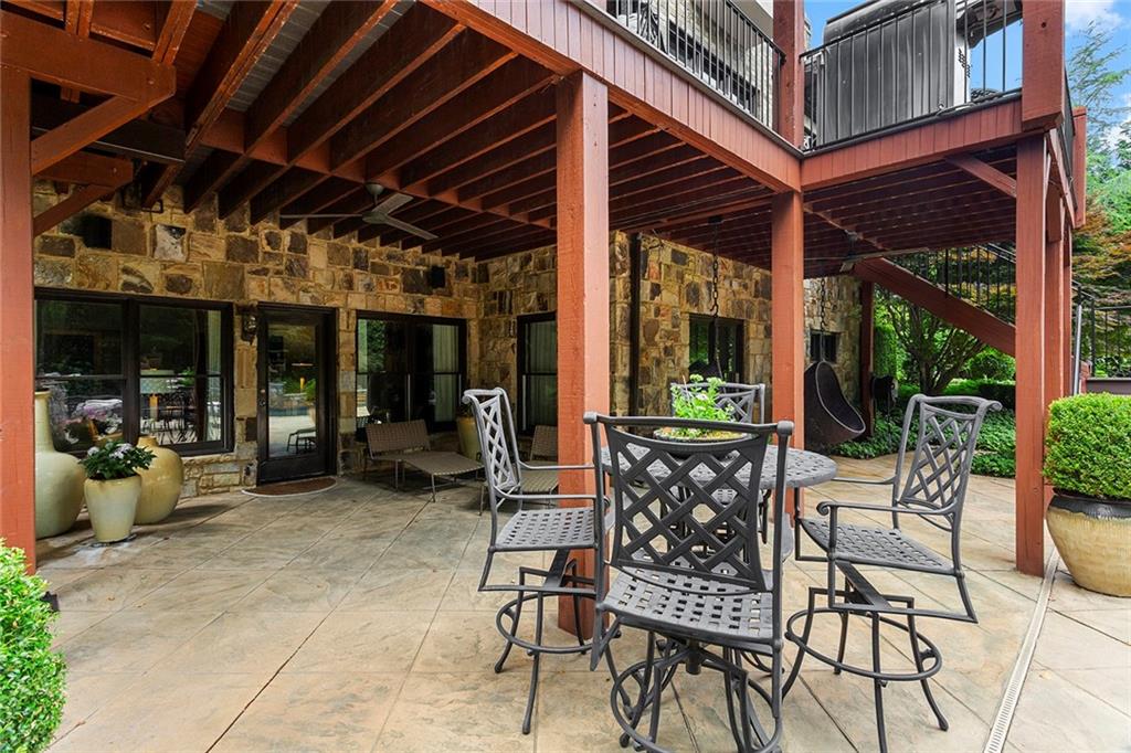 550 Trimble Lake Court, Sandy Springs, Georgia 30342, 5 Bedrooms Bedrooms, ,5 BathroomsBathrooms,Residential,Sold,550 Trimble Lake Court,7289500