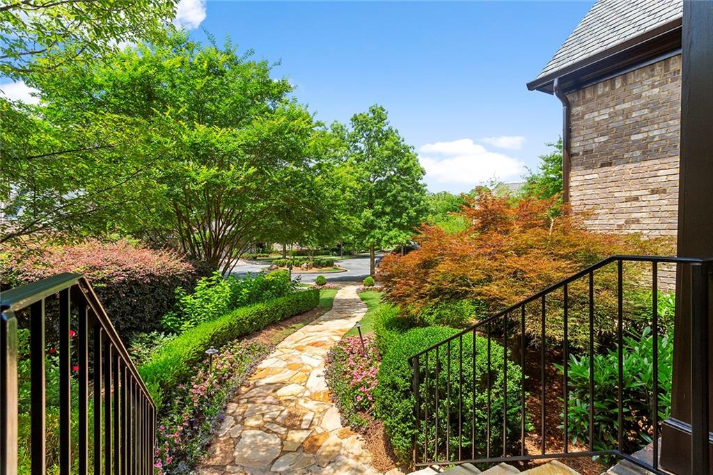 550 Trimble Lake Court, Sandy Springs, Georgia 30342, 5 Bedrooms Bedrooms, ,5 BathroomsBathrooms,Residential,Sold,550 Trimble Lake Court,7289500