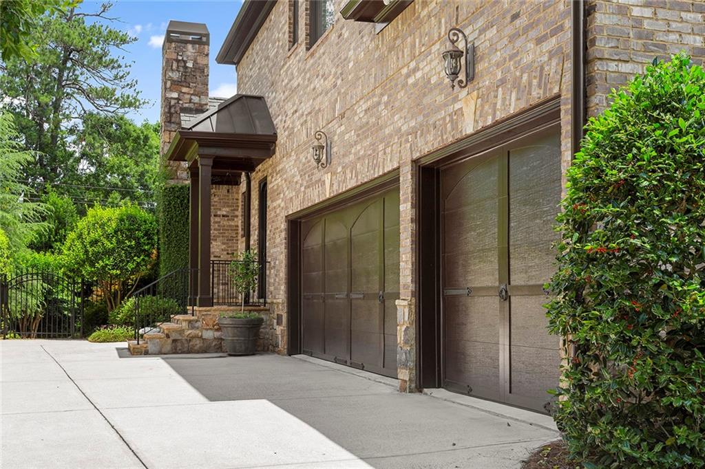 550 Trimble Lake Court, Sandy Springs, Georgia 30342, 5 Bedrooms Bedrooms, ,5 BathroomsBathrooms,Residential,Sold,550 Trimble Lake Court,7289500