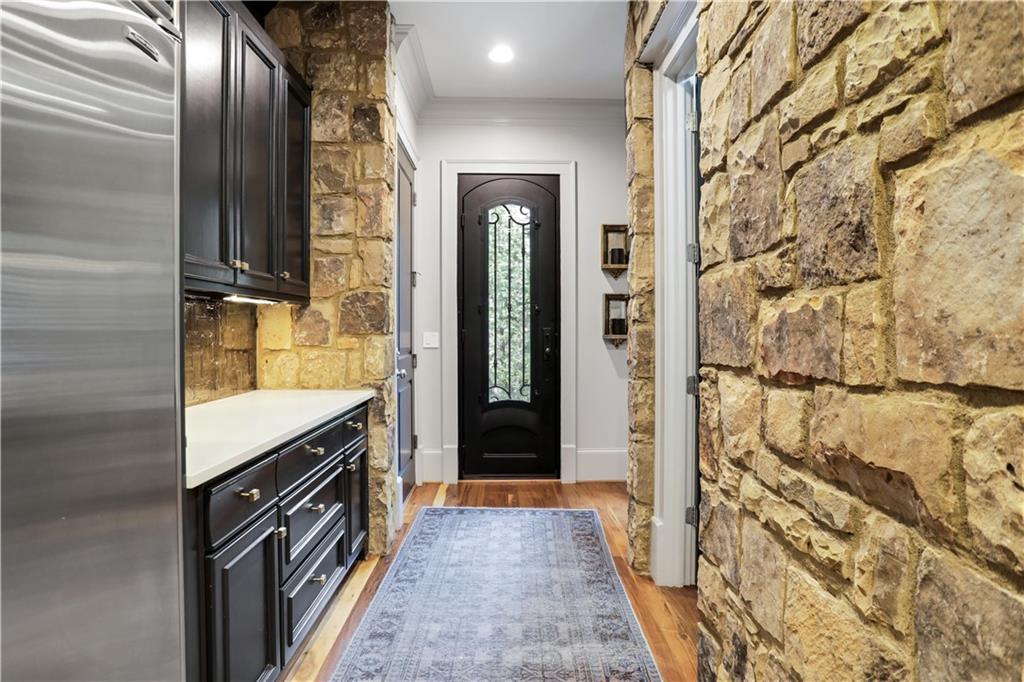 550 Trimble Lake Court, Sandy Springs, Georgia 30342, 5 Bedrooms Bedrooms, ,5 BathroomsBathrooms,Residential,Sold,550 Trimble Lake Court,7289500