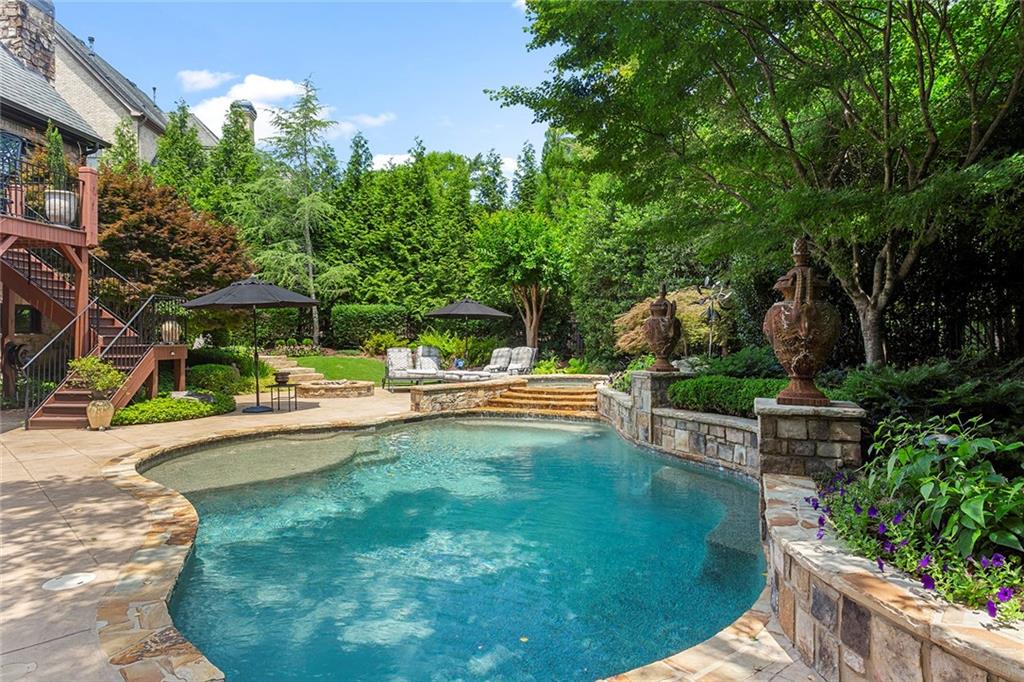 550 Trimble Lake Court, Sandy Springs, Georgia 30342, 5 Bedrooms Bedrooms, ,5 BathroomsBathrooms,Residential,Sold,550 Trimble Lake Court,7289500