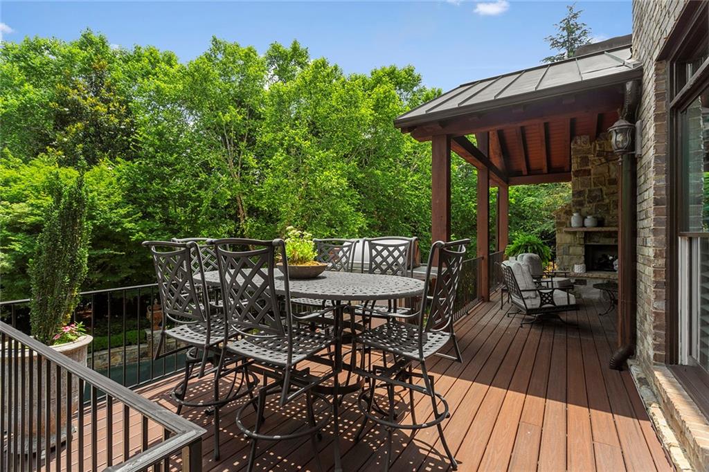 550 Trimble Lake Court, Sandy Springs, Georgia 30342, 5 Bedrooms Bedrooms, ,5 BathroomsBathrooms,Residential,Sold,550 Trimble Lake Court,7289500