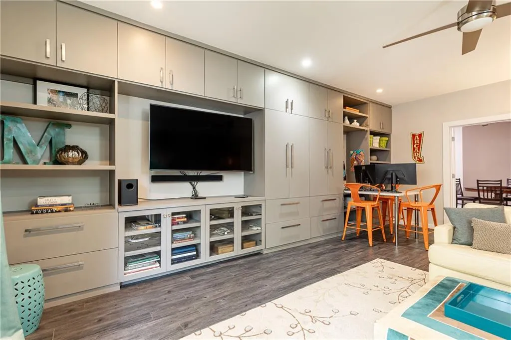 570 Glengate Cove, Atlanta, Georgia 30328, 5 Bedrooms Bedrooms, ,5 BathroomsBathrooms,Residential,Sold,570 Glengate Cove,7545180